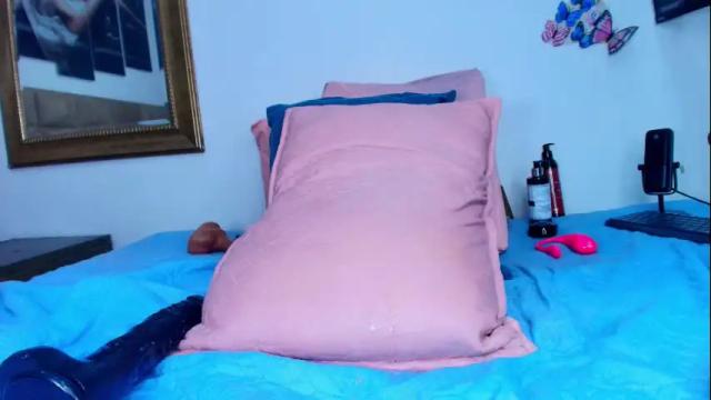 Image 10 of estrella_hanks_ Stream on Chaturbate on 12 days ago