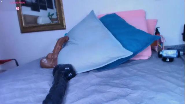 Image 6 of estrella_hanks_ Stream on Chaturbate on 1 month ago