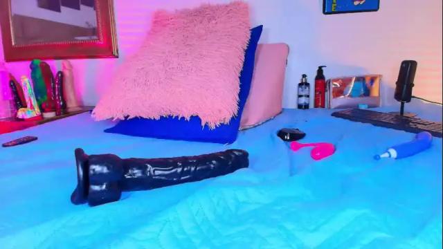 Image 12 of estrella_hanks_ Stream on Chaturbate on 11 days ago
