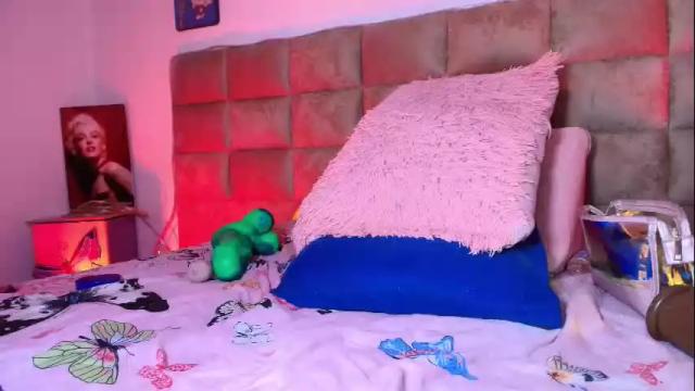 Image 4 of estrella_hanks_ Stream on Chaturbate on 1 day ago