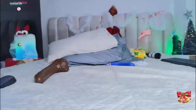 Image 6 of estrella_hanks_ Stream on Chaturbate on 1 month ago