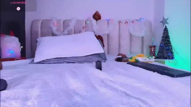 Image 3 of estrella_hanks_ Stream on Chaturbate on 24 days ago