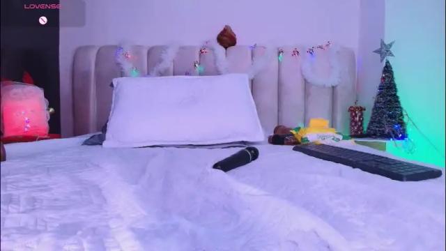 Image 8 of estrella_hanks_ Stream on Chaturbate on 24 days ago