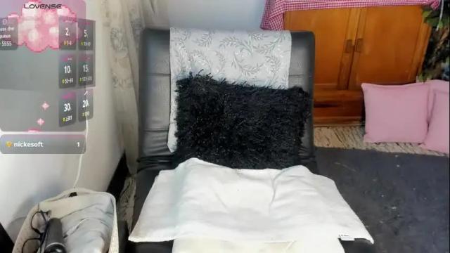 Image 12 of estrellah__ Stream on Chaturbate on 19 days ago