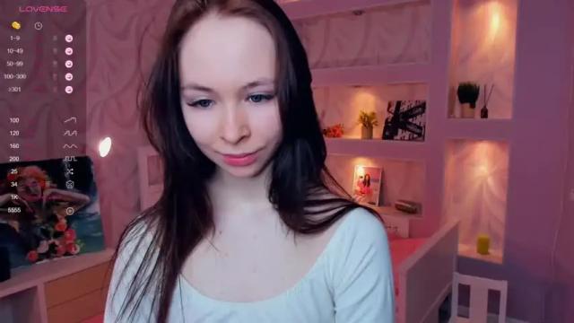 Image 7 of eugeniabrainard Stream on Chaturbate on 12 months ago