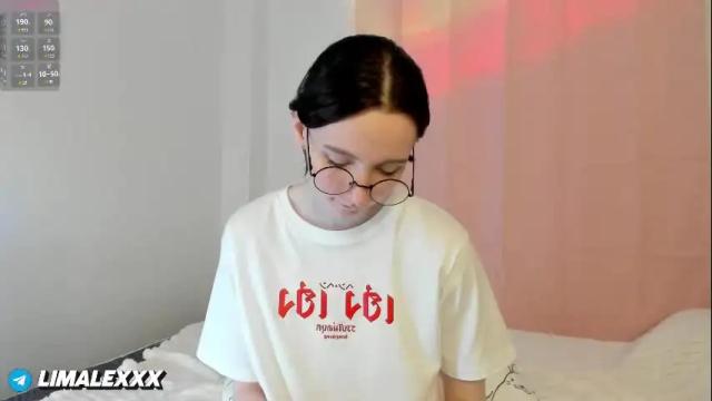 Image 4 of euphoria_girls Stream on Chaturbate on 8 days ago