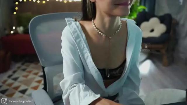 Image 3 of euphoriiiaa Stream on Chaturbate on 1 month ago