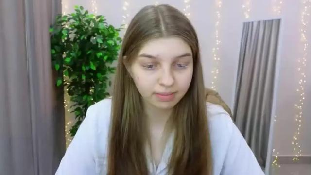 Image 4 of eva___blush Stream on Chaturbate on 15 months ago