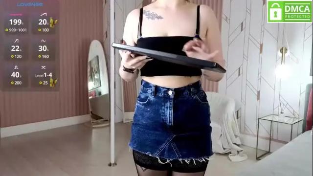 Image 4 of eva__summers Stream on Chaturbate on 27 days ago