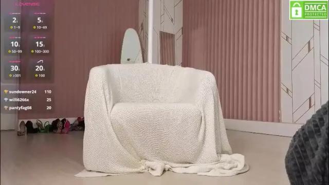 Image 8 of eva__summers Stream on Chaturbate on 2 months ago