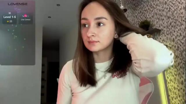 Image 4 of eva_elfis Stream on Chaturbate on 3 months ago