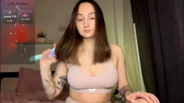 Image 4 of eva_elfis Stream on Chaturbate on 2 months ago