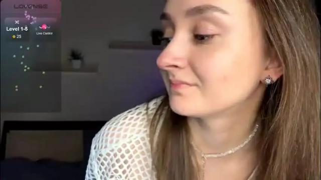 Image 3 of eva_elfis Stream on Chaturbate on 1 month ago