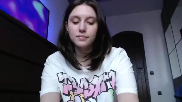 Image 3 of eva_eva_eva_eva_eva Stream on Chaturbate on 17 months ago