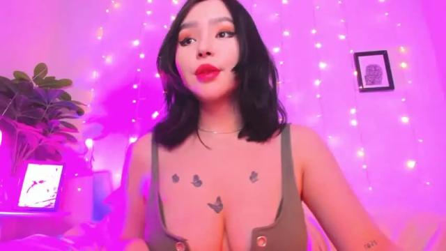 Image 4 of eva_liu Stream on Chaturbate on 15 months ago