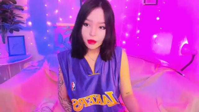 Image 2 of eva_liu Stream on Chaturbate on 15 months ago
