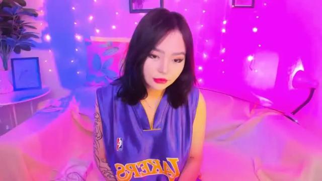 Image 4 of eva_liu Stream on Chaturbate on 15 months ago