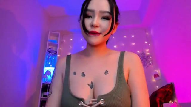 Image 4 of eva_liu Stream on Chaturbate on 15 months ago