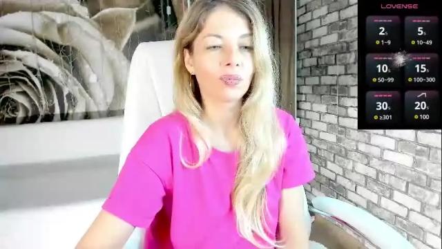 Image 12 of eva_melow Stream on Chaturbate on 4 months ago