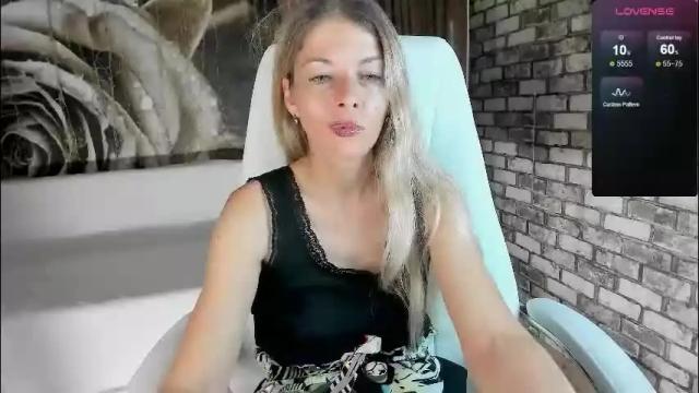 Image 7 of eva_melow Stream on Chaturbate on 3 months ago