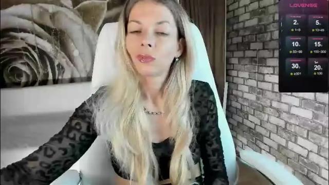 Image 4 of eva_melow Stream on Chaturbate on 2 months ago