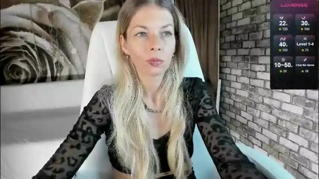 Image 6 of eva_melow Stream on Chaturbate on 2 months ago