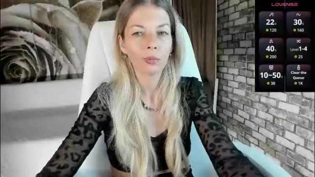 Image 7 of eva_melow Stream on Chaturbate on 2 months ago