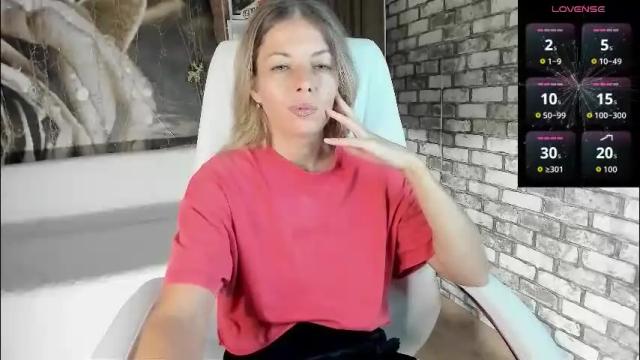 Image 3 of eva_melow Stream on Chaturbate on 1 month ago