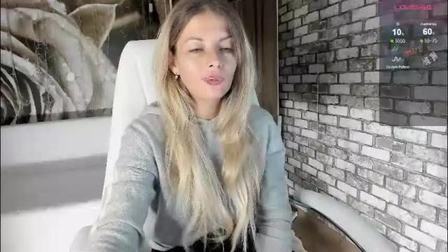 Image 4 of eva_melow Stream on Chaturbate on 1 month ago