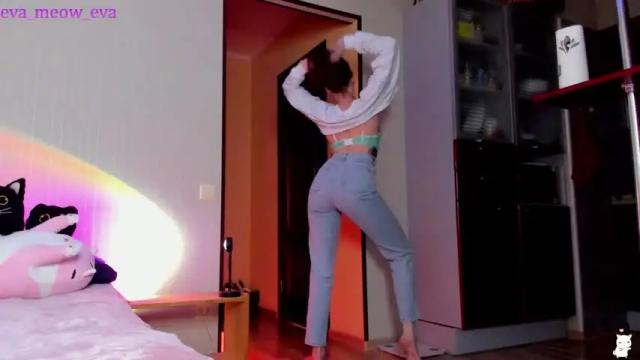 Image 3 of eva_meow_eva Stream on Chaturbate on 10 months ago