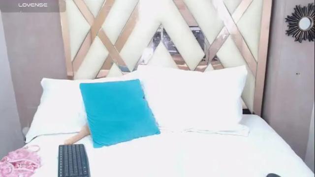 Image 4 of eva_mooree_ Stream on Chaturbate on 2 months ago