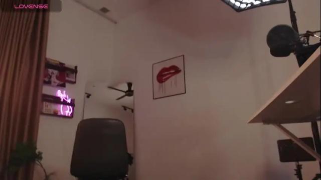 Image 11 of eva_quagmire Stream on Chaturbate on 15 days ago