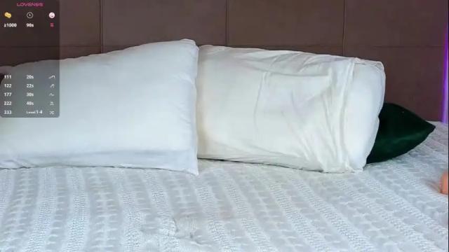 Image 3 of eva_ra Stream on Chaturbate on 26 days ago
