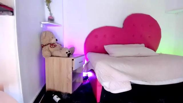 Image 4 of eva_sanderslee Stream on Chaturbate on 16 months ago