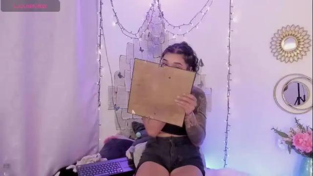 Image 12 of eva_sanderslee Stream on Chaturbate on 8 days ago