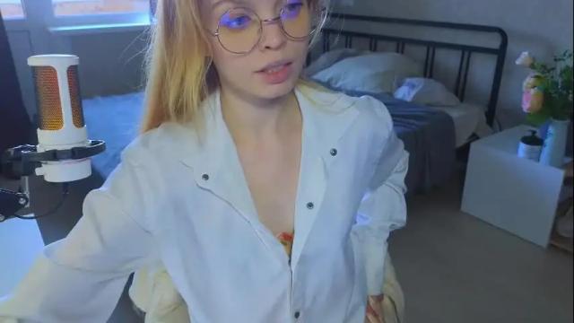 Image 3 of eva_sinn Stream on Chaturbate on 22 days ago