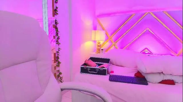 Image 11 of evaa_cloee Stream on Chaturbate on 9 days ago