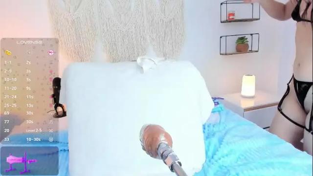 Image 4 of evaa_rosee Stream on Chaturbate on 2 months ago