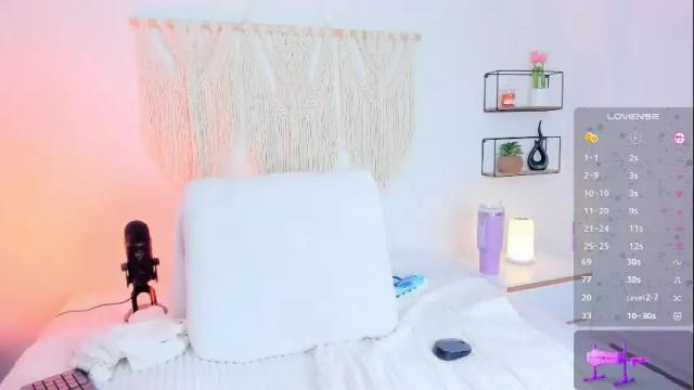 Image 11 of evaa_rosee Stream on Chaturbate on 1 month ago