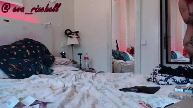 Image 3 of evaandskate Stream on Chaturbate on 8 months ago