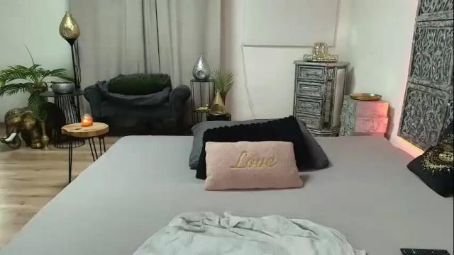 Image 2 of evabarbi Stream on Chaturbate on 2 months ago