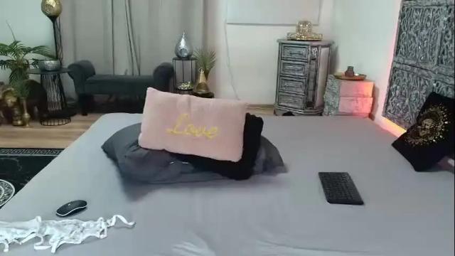 Image 12 of evabarbi Stream on Chaturbate on 2 months ago
