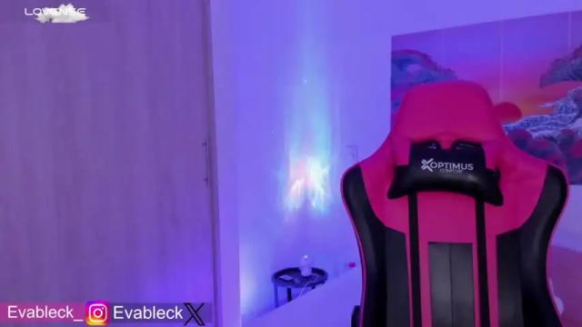 Image 12 of evableck_ Stream on Chaturbate on 14 months ago