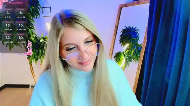 Image 10 of evacadooo Stream on Chaturbate on 3 months ago