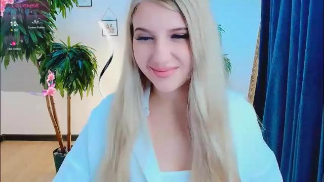 Image 4 of evacadooo Stream on Chaturbate on 2 months ago