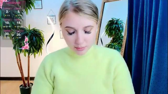 Image 6 of evacadooo Stream on Chaturbate on 2 months ago