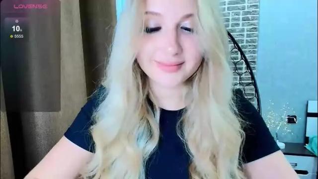 Image 11 of evacadooo Stream on Chaturbate on 2 months ago