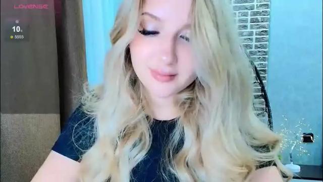 Image 2 of evacadooo Stream on Chaturbate on 2 months ago