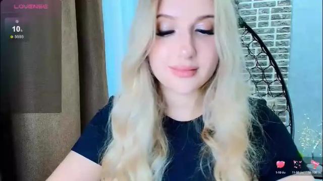 Image 6 of evacadooo Stream on Chaturbate on 2 months ago