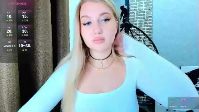 Image 3 of evacadooo Stream on Chaturbate on 1 month ago